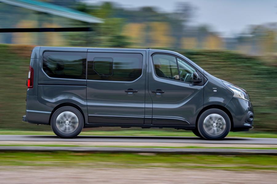  Renault Trafic SpaceClass 2017 года  (WW) (фото 39 из 43)